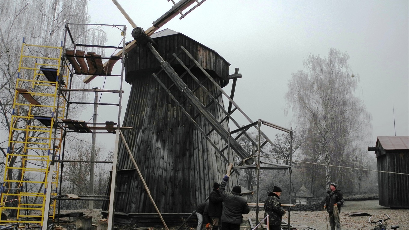 У музеї просто неба відновлюють вітряк дев’ятнадцятого століття