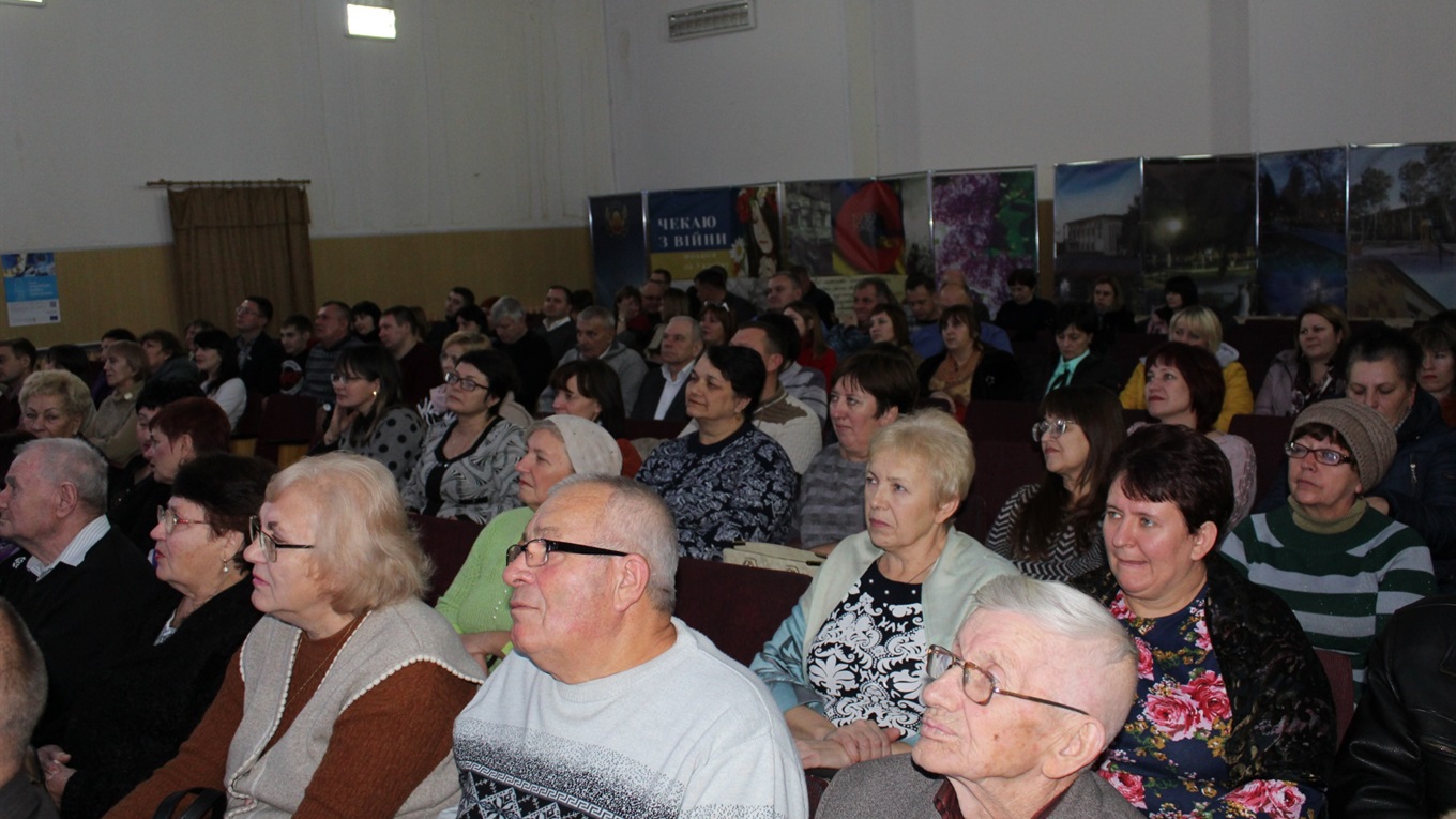 У Сватівській мерії привітали побратимів з Ківерців, військових і не тільки