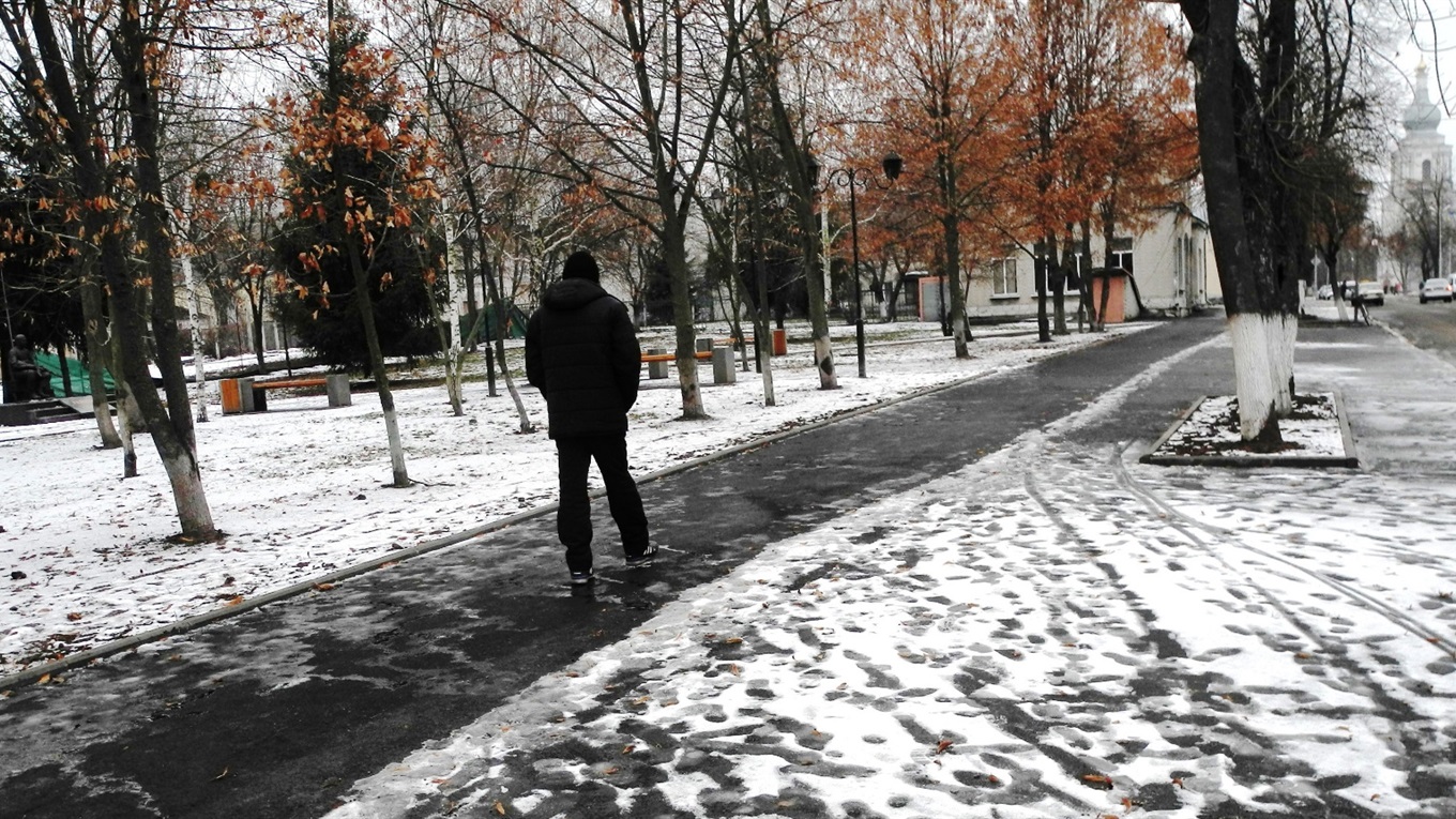 Біля пам’ятника загиблим атовцям зробили ще й новий тротуар 