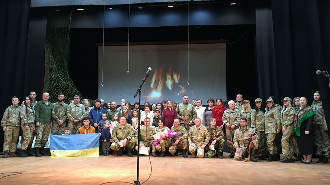 У Юності  відбулася прем'єра вистави «Монологи війни»: сповідь 13-ти наших земляків