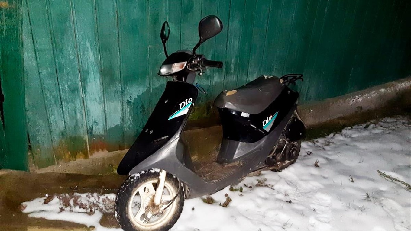 Упродовж години поліцейські знайшли викрадений у Неполоківцях моторолер 