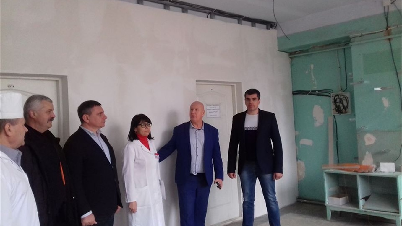 У Кіцманській райлікарні продовжують ремонтувати приміщення та оновлювати обладнання