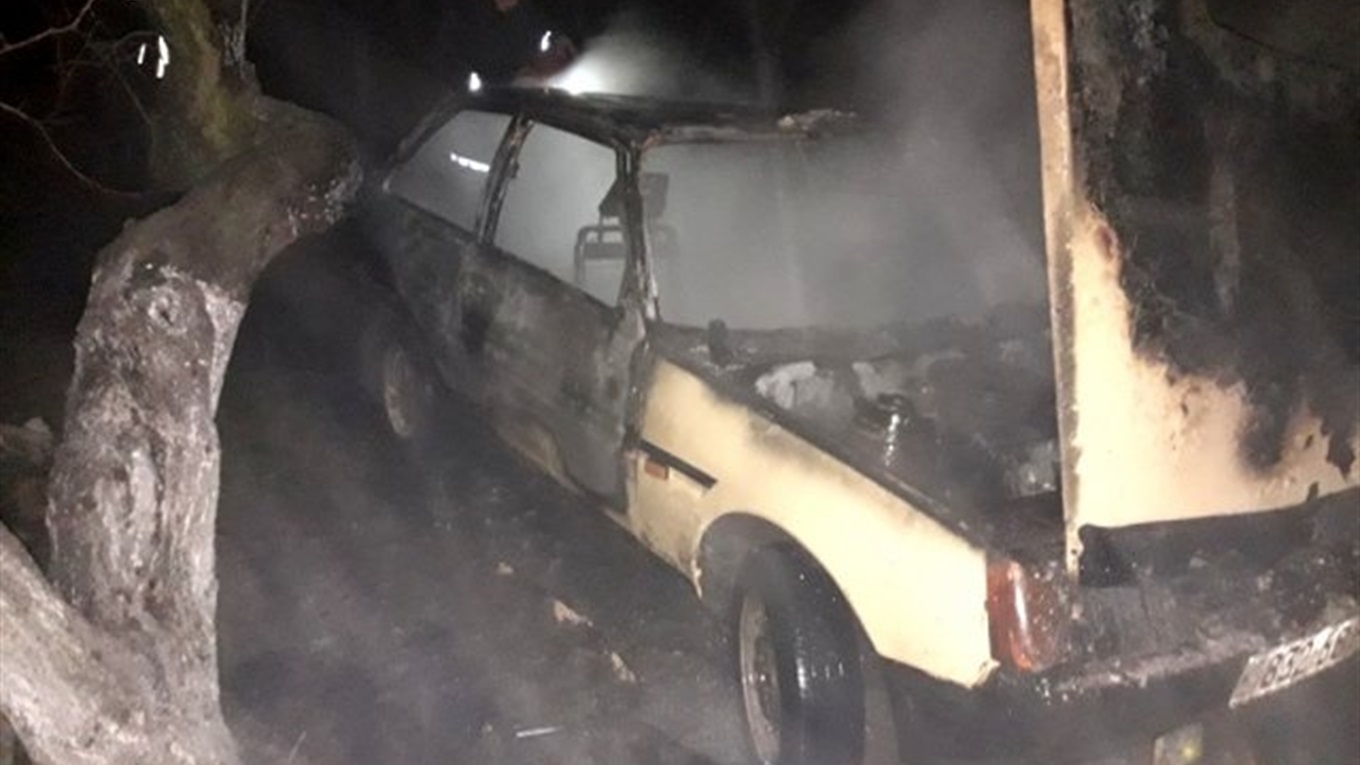 У Нижніх Сірогозах невідомі спалили легковий автомобіль