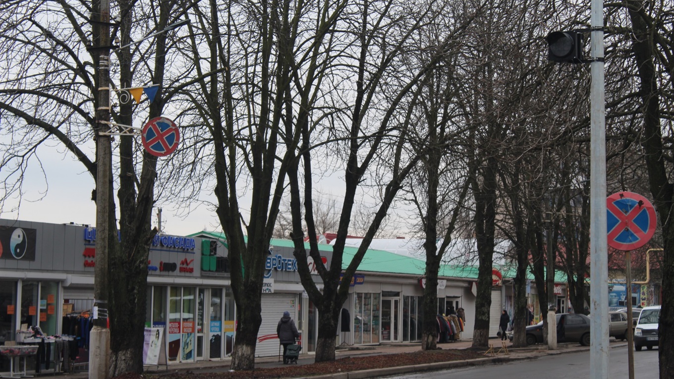 У Волновасі встановлюють блимаючі світлофори: фото та відео