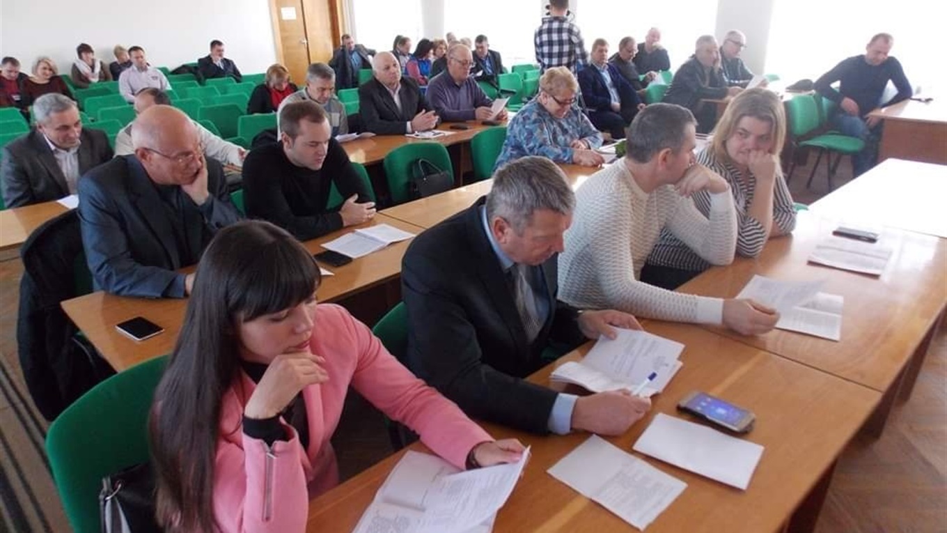 Депутати райради внесли зміни до бюджету та передали установи трьох сіл Калуській ОТГ