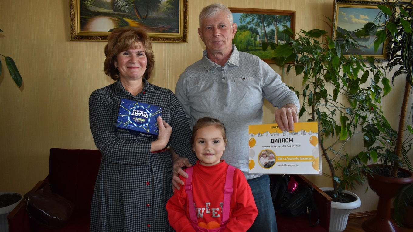 "Не перестаю дивуватись і захоплюватись цією парою". Весільне фото Івасиків стало лауреатом конкурсу