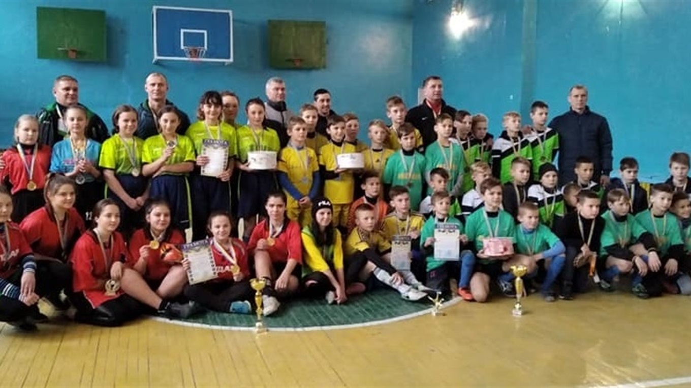 У передноворічному турнірі з футзалу у нижньосірогозців 2 “золота”, у іванівців — 2 “бронзи”