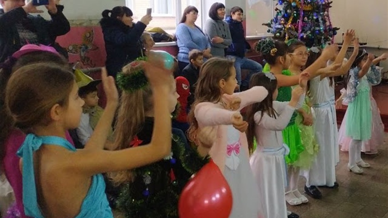 Чарівне новорічне свято в Ганнівській школі