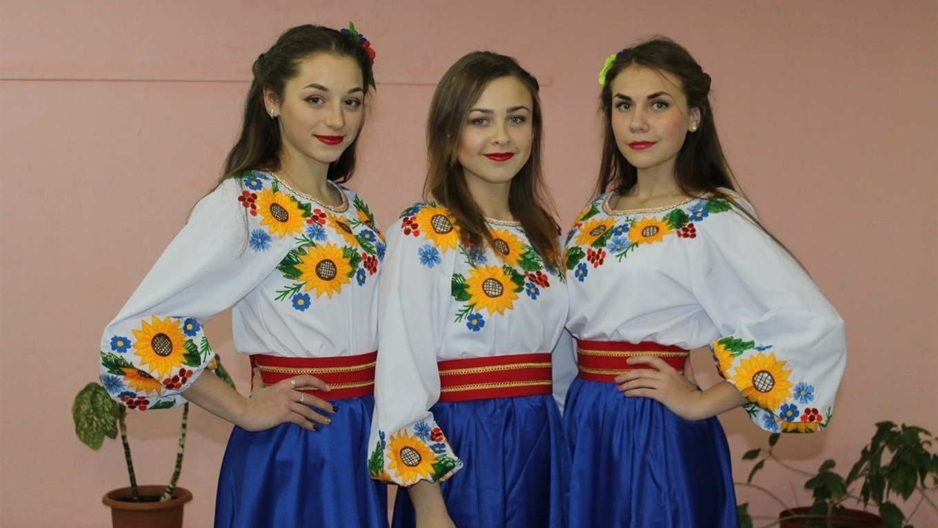 Колядки, щедрівки та віншування: як лозівчани реагують на колядників