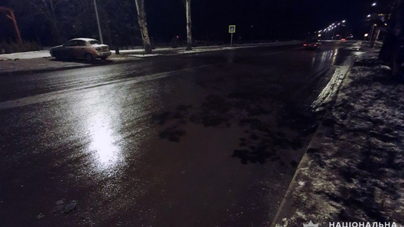 У Добропіллі водій збив 78-річну жінку та втік з місця аварії