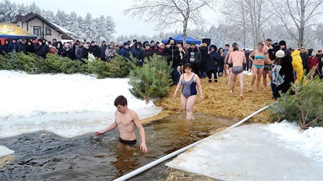 "А той третій празник – Святе Водохреще": про історію свята, його традиції та як купатися без загроз