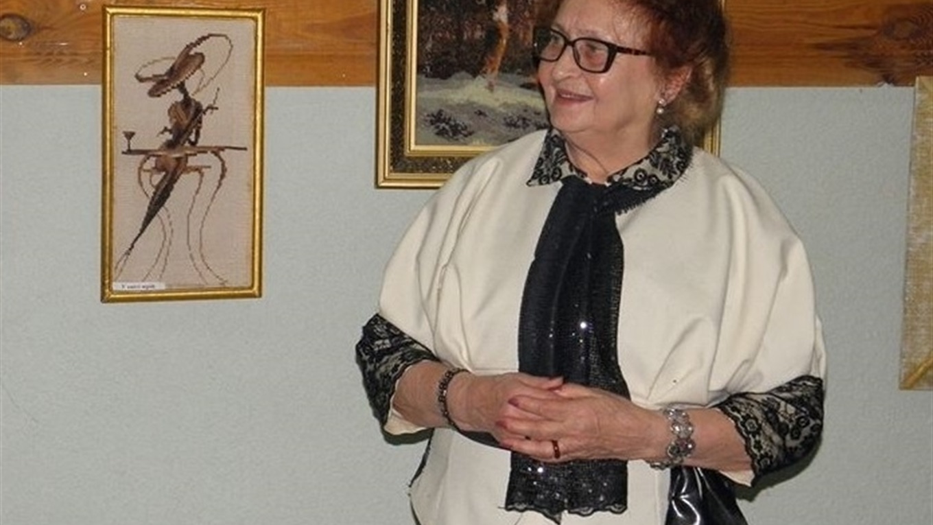Вік тріумфу не завада. У Шостці відкрили ювілейну виставку талановитої  вишивальниці
