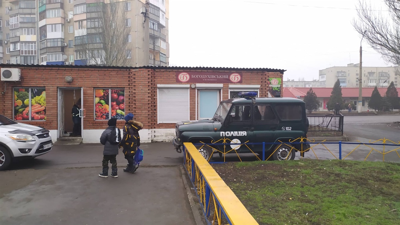 У Добропіллі продавчиня вкрала гроші у магазині та вигадала пограбування