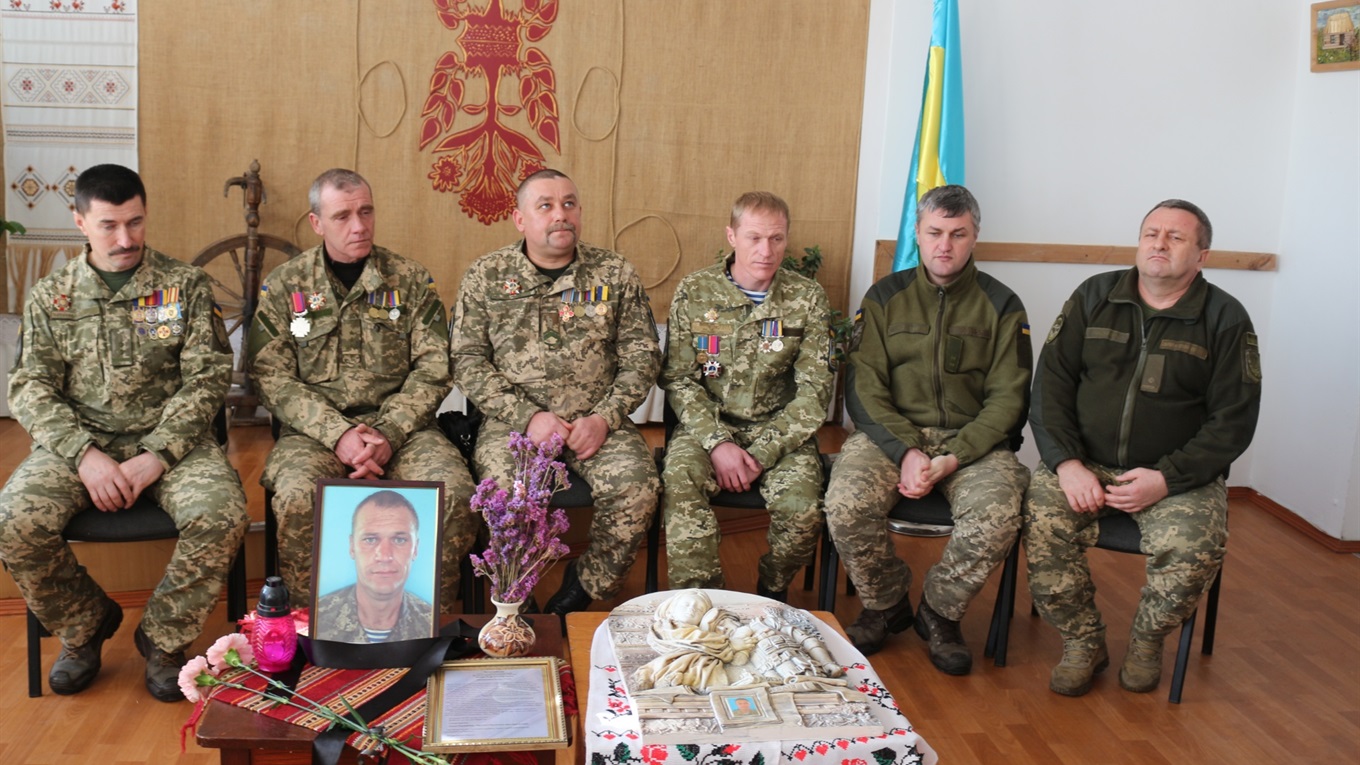 Подвиг Героїв: у Старокостянтинові вшанували кіборгів