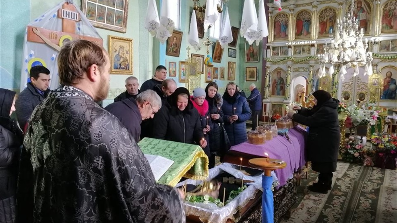 У Витилівці провели в останню путь воїна АТО Віталія Ігнатюка