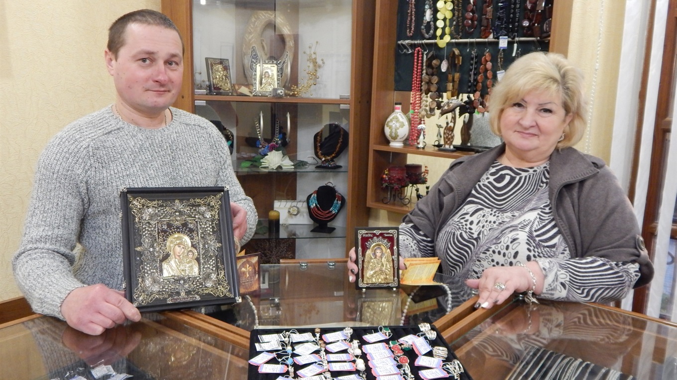 У "Сапфірі" вироби з дорогоцінних металів не лише продають, а й ремонтують. Репортаж до дня ювеліра