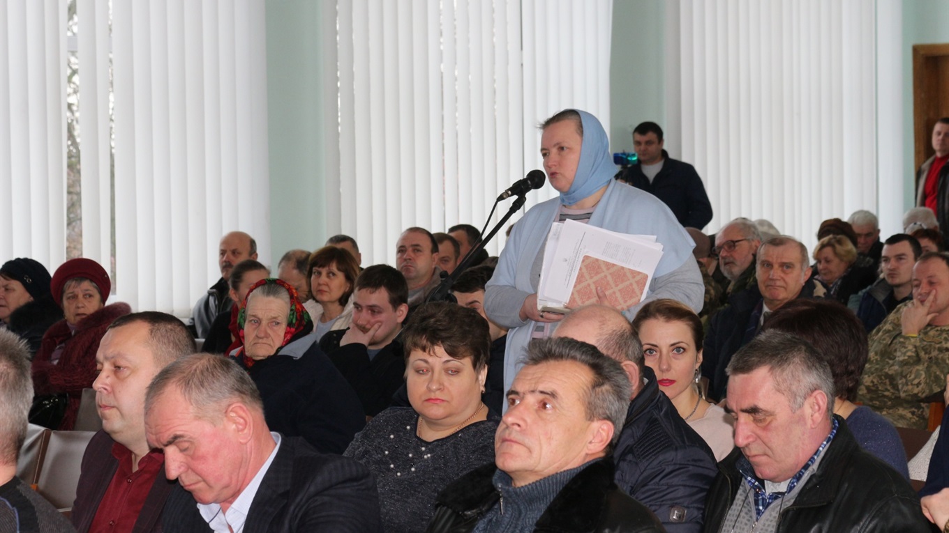 Сесія районної ради відбулася: чи зняли з посади в.о. директора лікарні Олену Фурсову