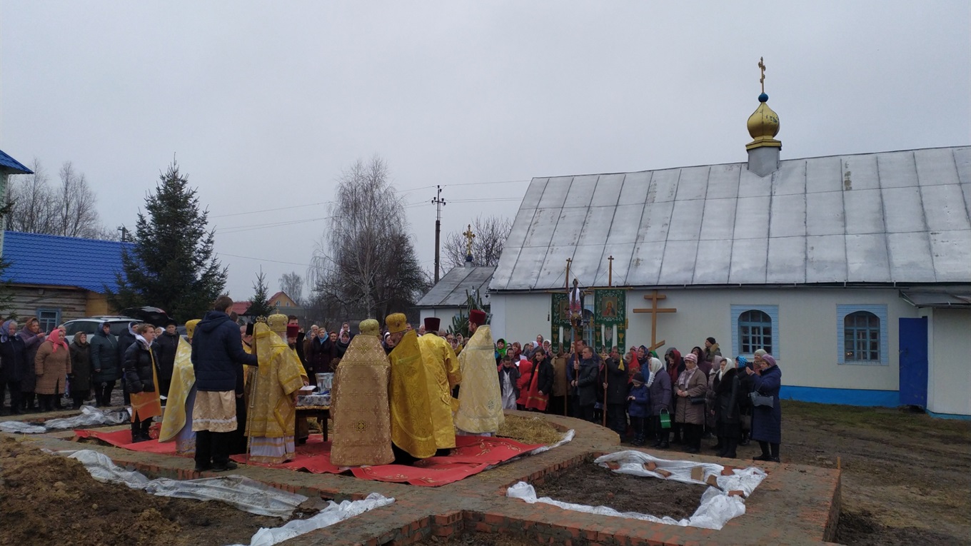Госпіталь, дитсадок, тубдиспансер. Історія однієї менської церкви