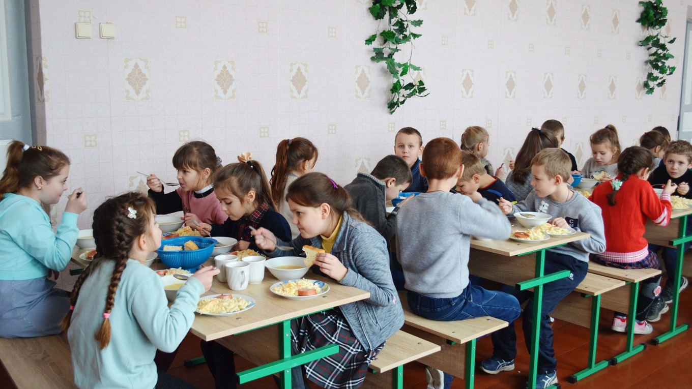 У Корюківці міськрада взяла на себе частину витрат по харчуванню школярів