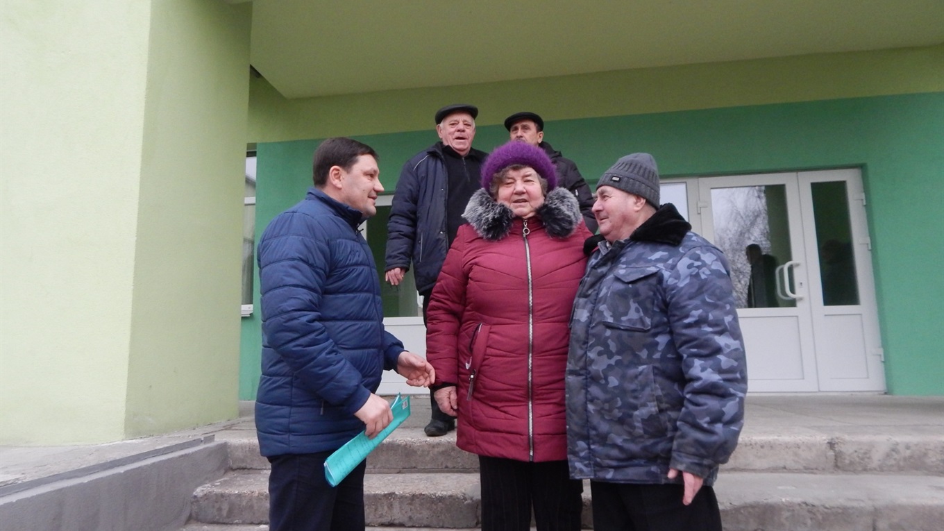 Громадські слухання: автостоянку змістять, а на її місці облаштують сквер  