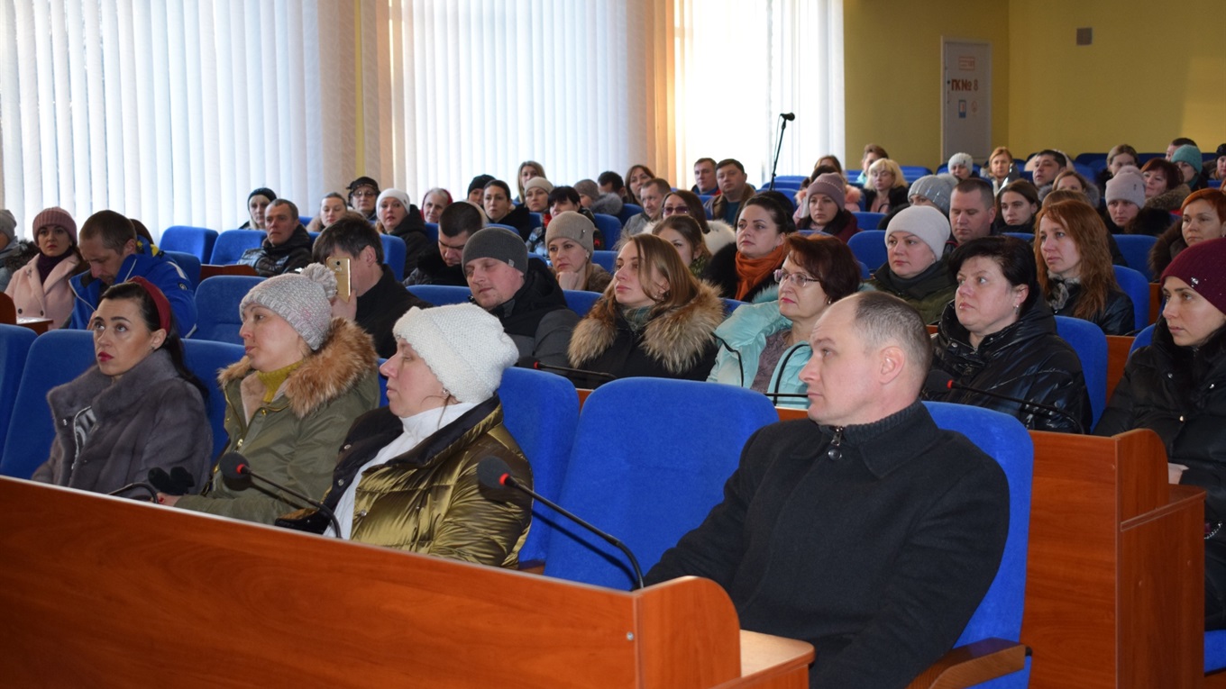 Реформа освіти по-новоградськи: зустріч батьків з Гвозденко, коментар Ващук, засідання робочої групи