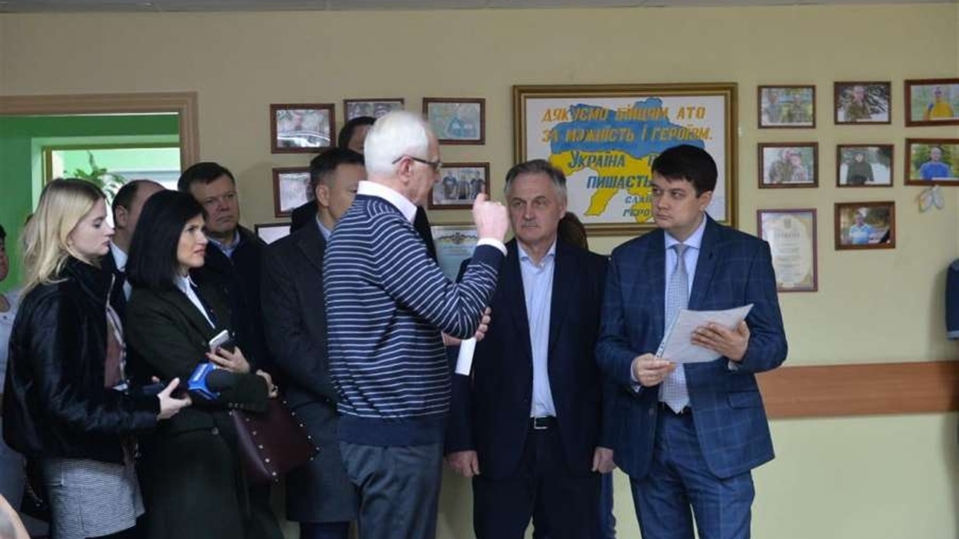 Голова Верховної Ради Дмитро Разумков відвідав Центр ветеранів війни у Циблях