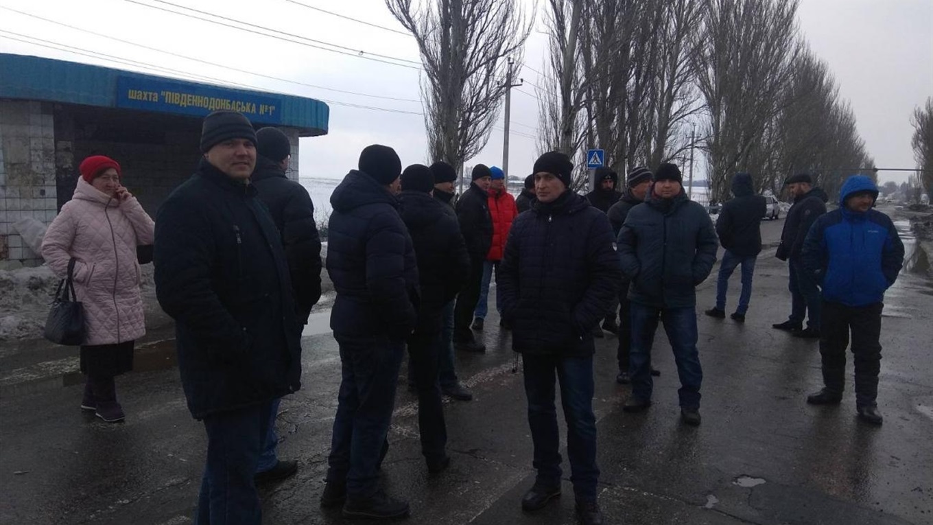 У сусідньому Вугледарі гірники перекрили трасу через знеструмлення шахти
