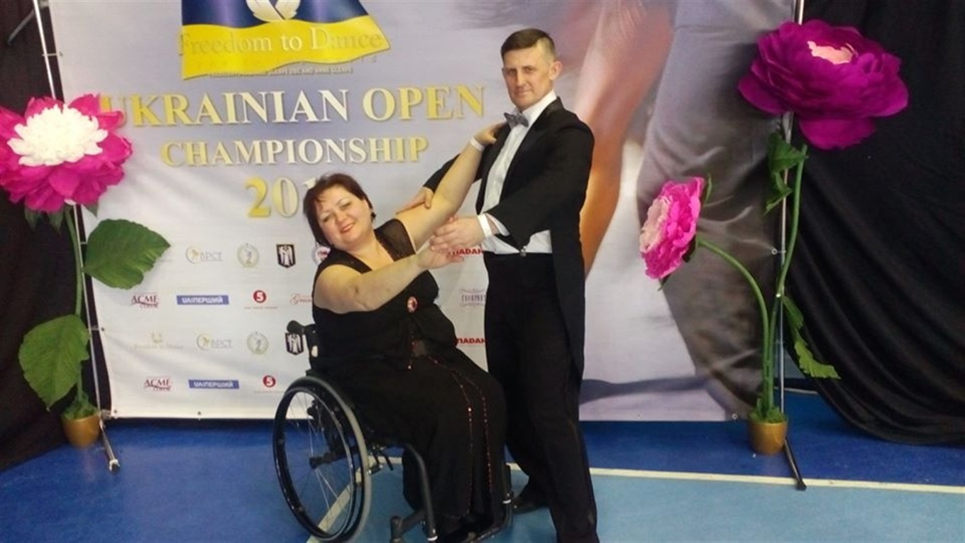 Пара из Южноукраинска ищет тренера для Чемпионата по танцам на колясках