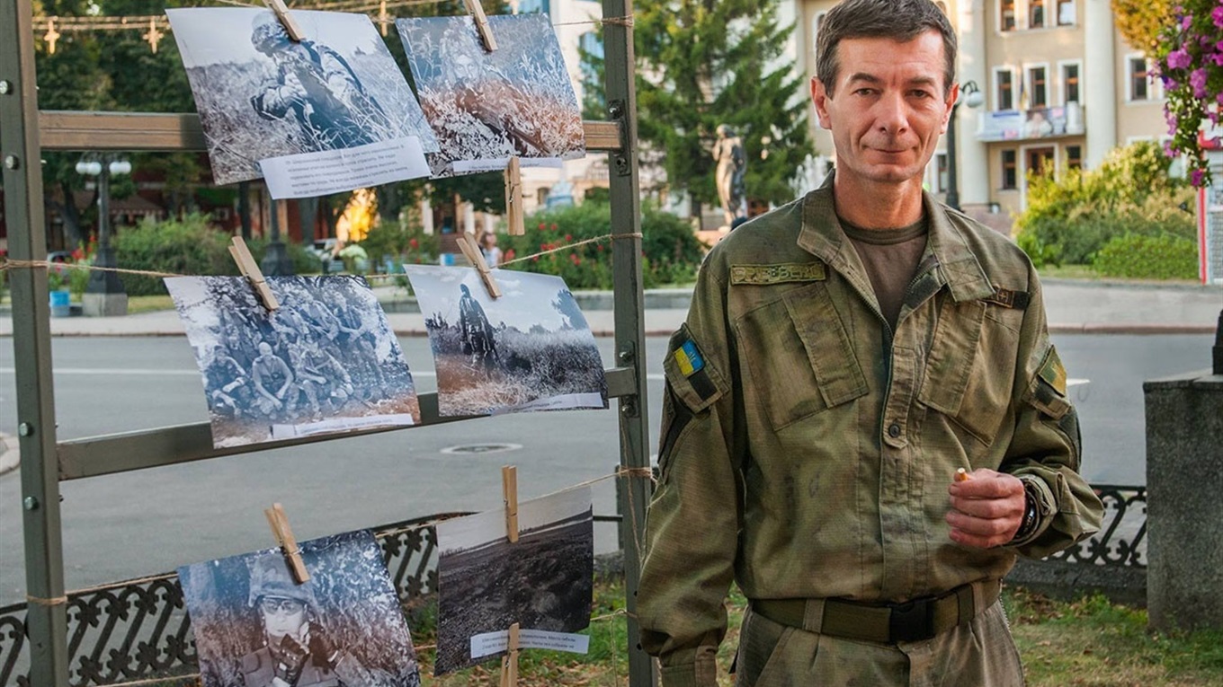 У Гадяч приїде письменник Віталій Запека: учасник АТО презентує антивоєнний  роман "Цуцик"