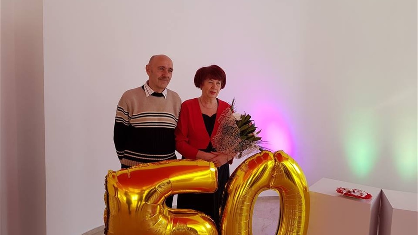 Одружитися вдруге через 50 років. Історія єдиної у Шостці пари, яка гуляла весілля у спортивній залі