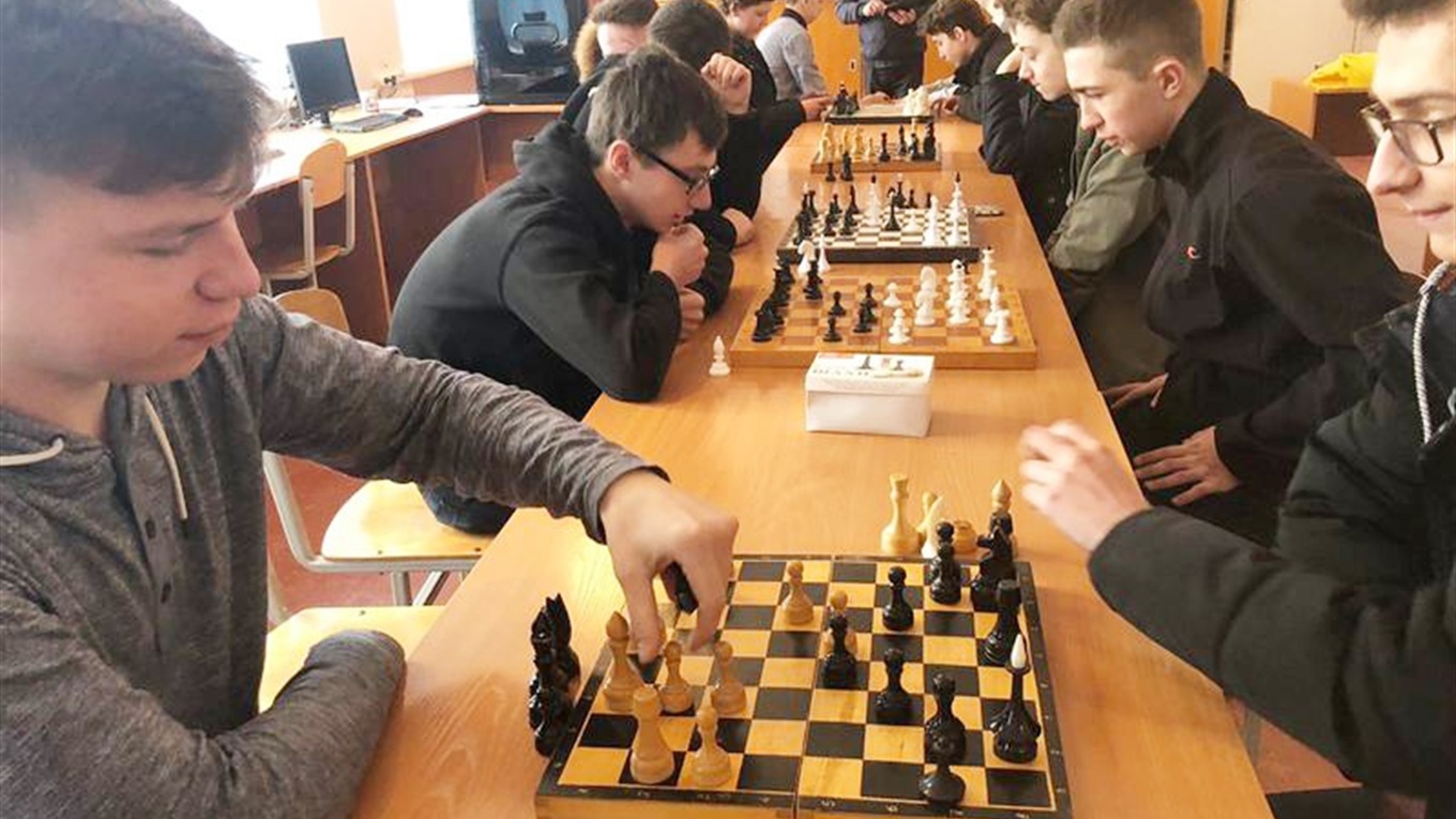 У Ржищівському профліцеї пройшов шахово-шашковий турнір пам’яті загиблих воїнів-земляків