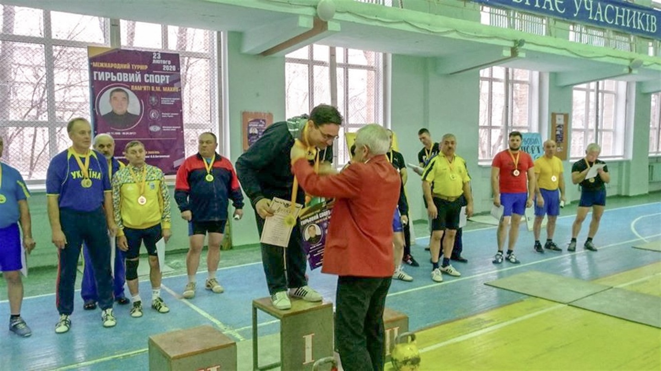 Перше місце серед гирьовиків на міжнародному турнірі - у сільського голови Сущан, що на Кагарличчині