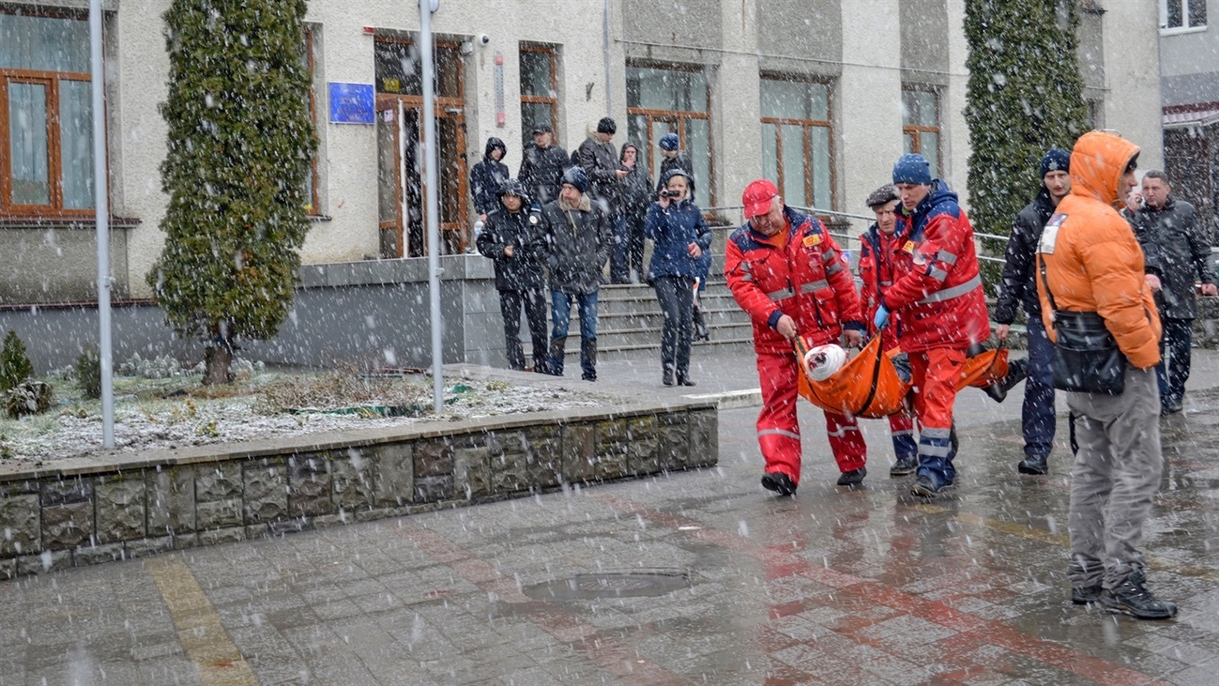 У Жмеринці намагалися зірвати сесію міської ради: подробиці конфлікту і фото