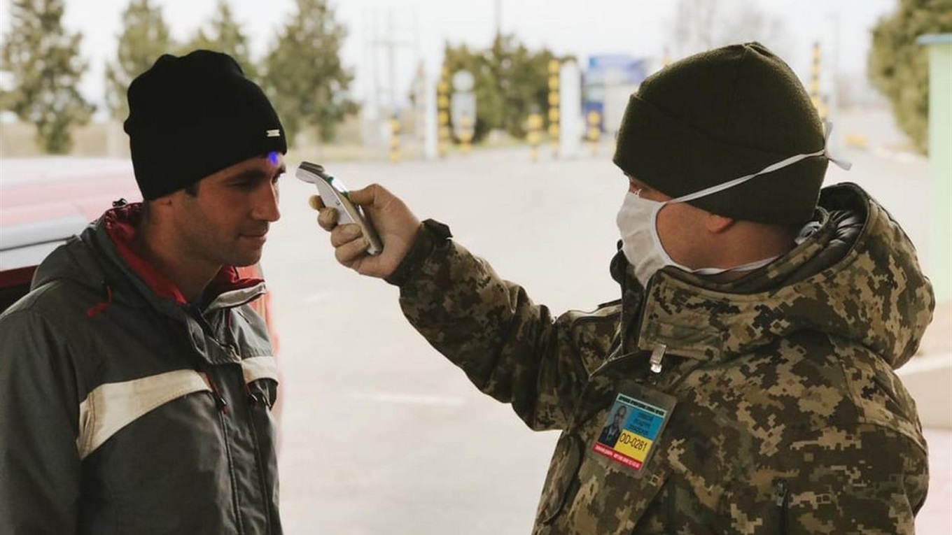 Коронавирус не пройдет: граница заМАСКИрована