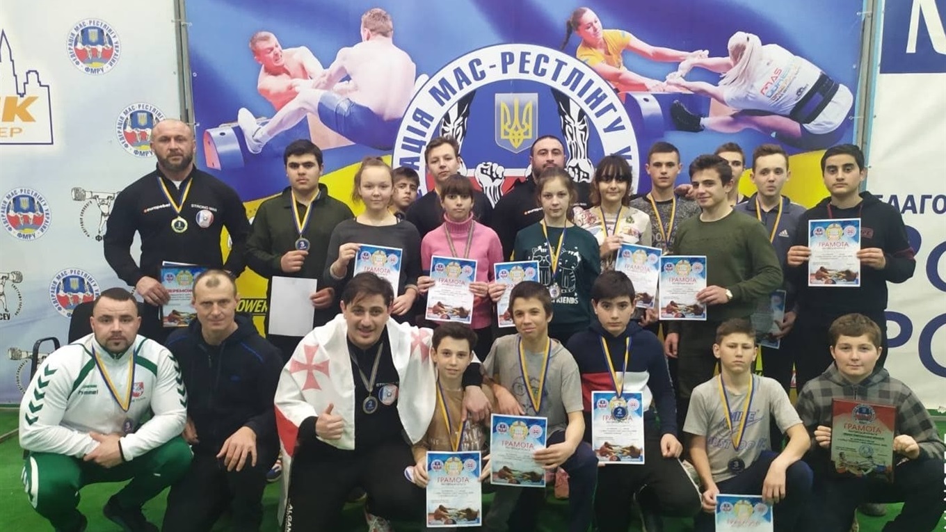 На Всеукраїнських змаганнях з мас-рестлінгу нижньоторгаївці вибороли 13 нагород високого гатунку 