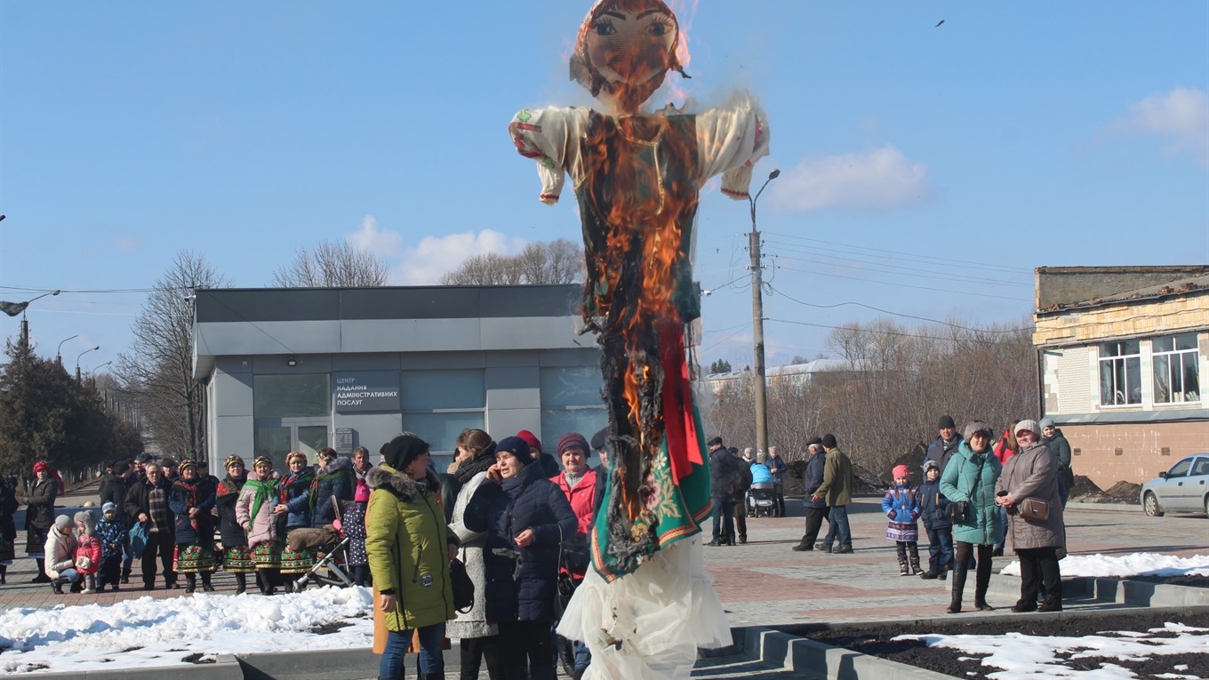 На Білопільщині провели зиму: фото і відео репортажі