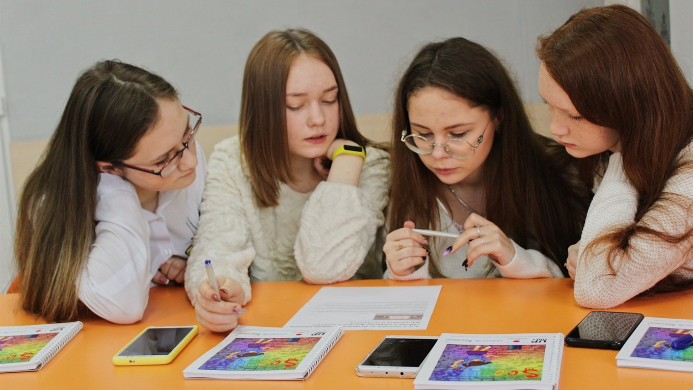 Підлітки з Білозерського відкрили школу саморозвитку