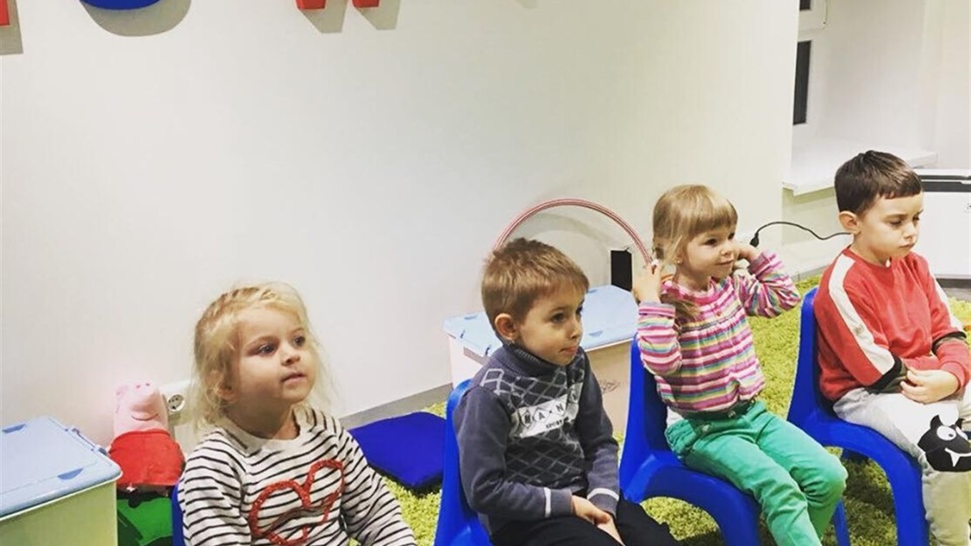 Мовна школа у Старокостянтинові: викладач та засновниця Альона Корчинська гарантує — заговорять усі