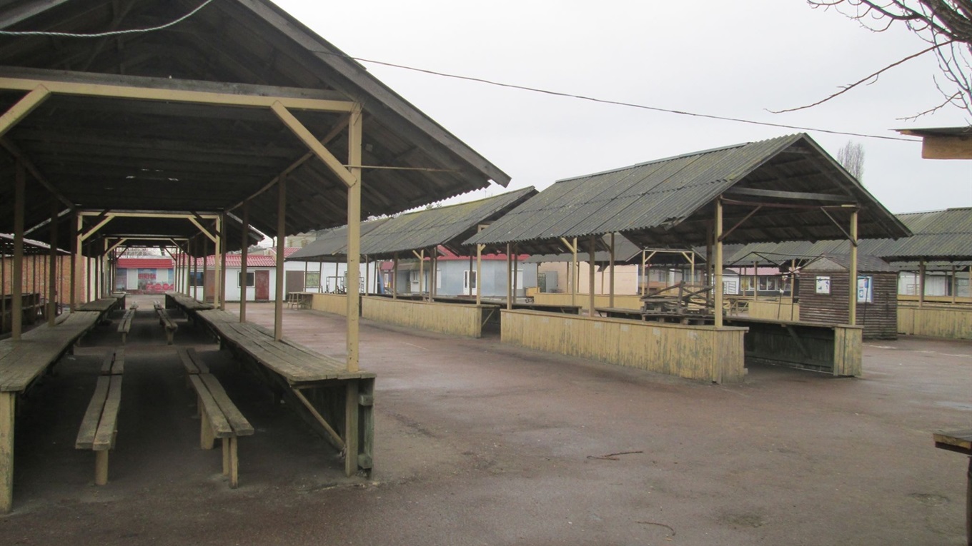 Базару не було. Поліція торгувати не дозволила