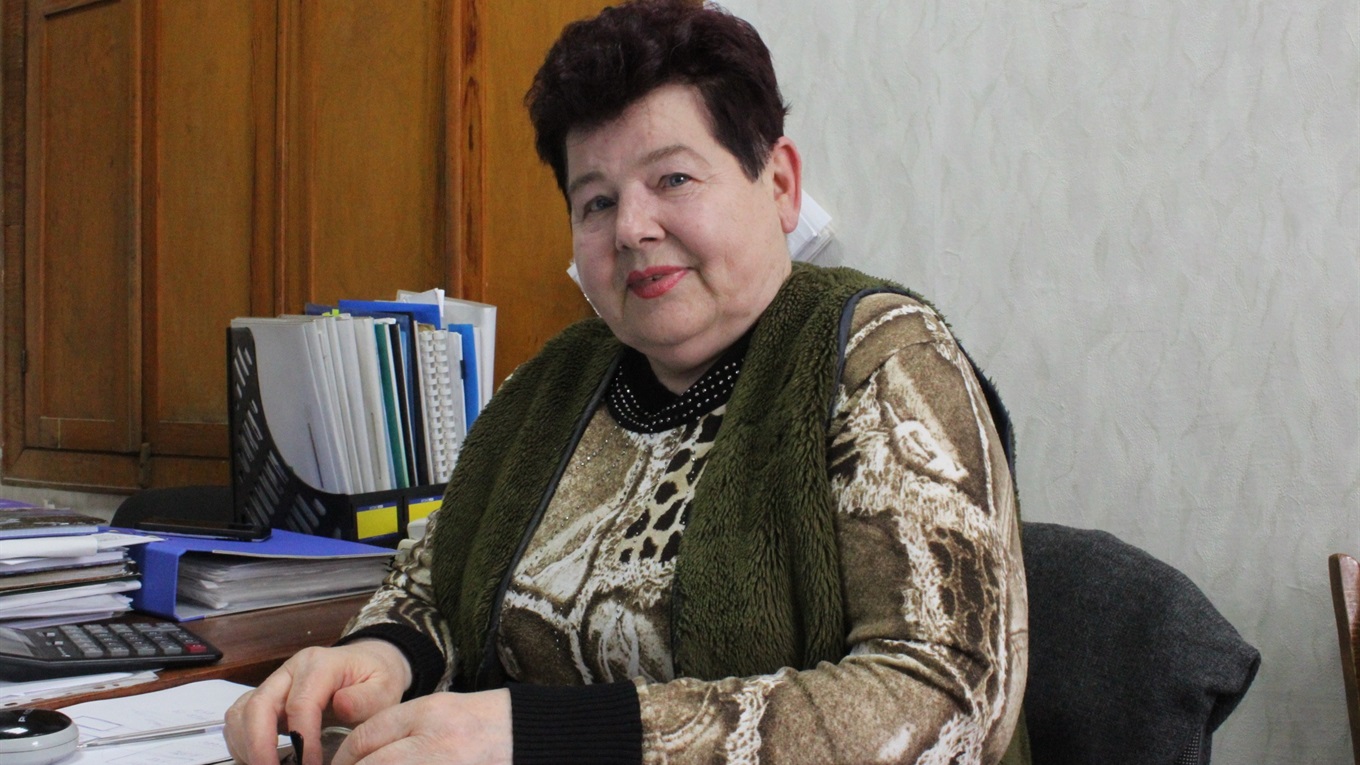 «Работа - это и есть жизнь»: попаснянка рассказала о работе на Попаснянском вагоноремонтном заводе