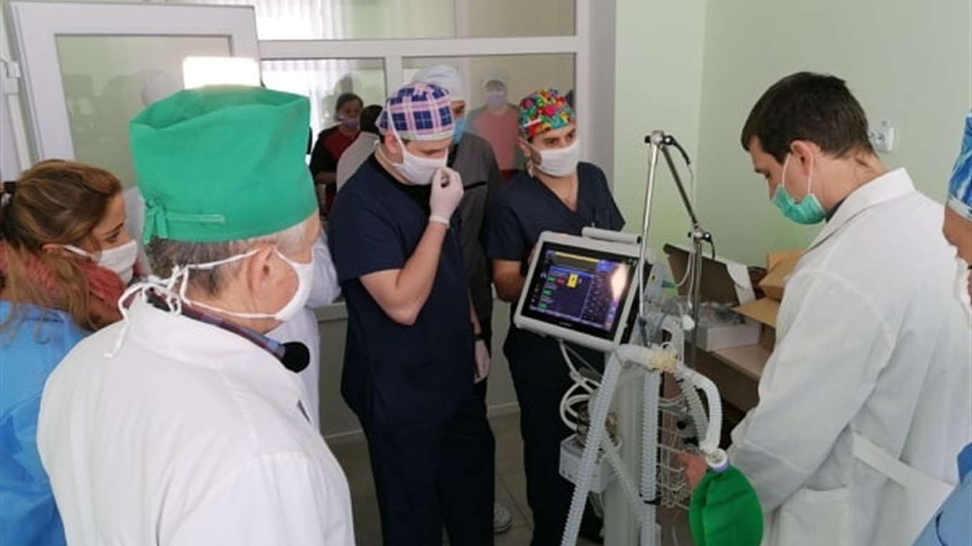 Для інфекційного відділення лікарні закупили два апарати штучної вентиляції легень
