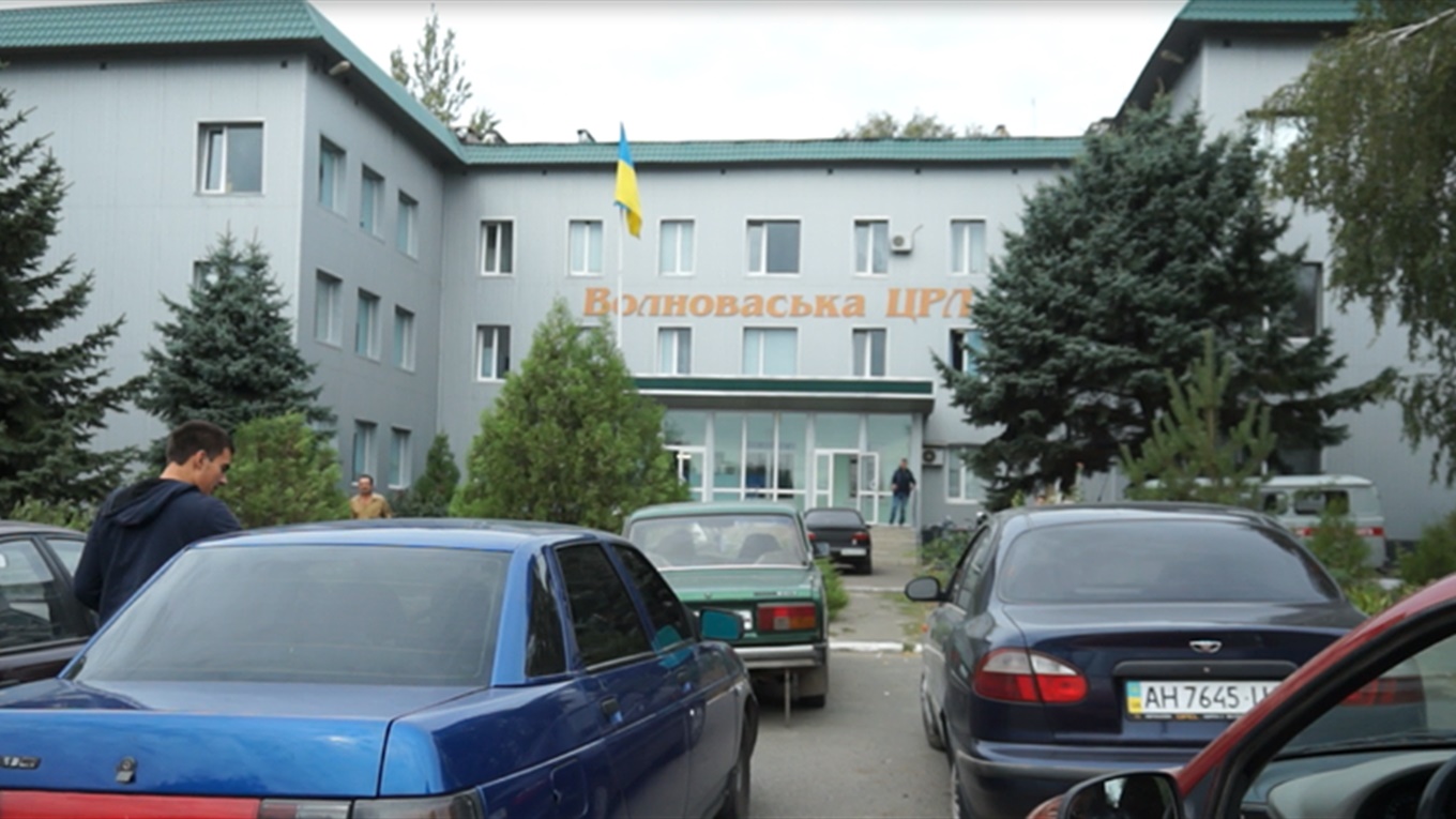 У Волноваській центральній районній лікарні придбали меблів на 400 тисяч гривень, уникаючи тендеру