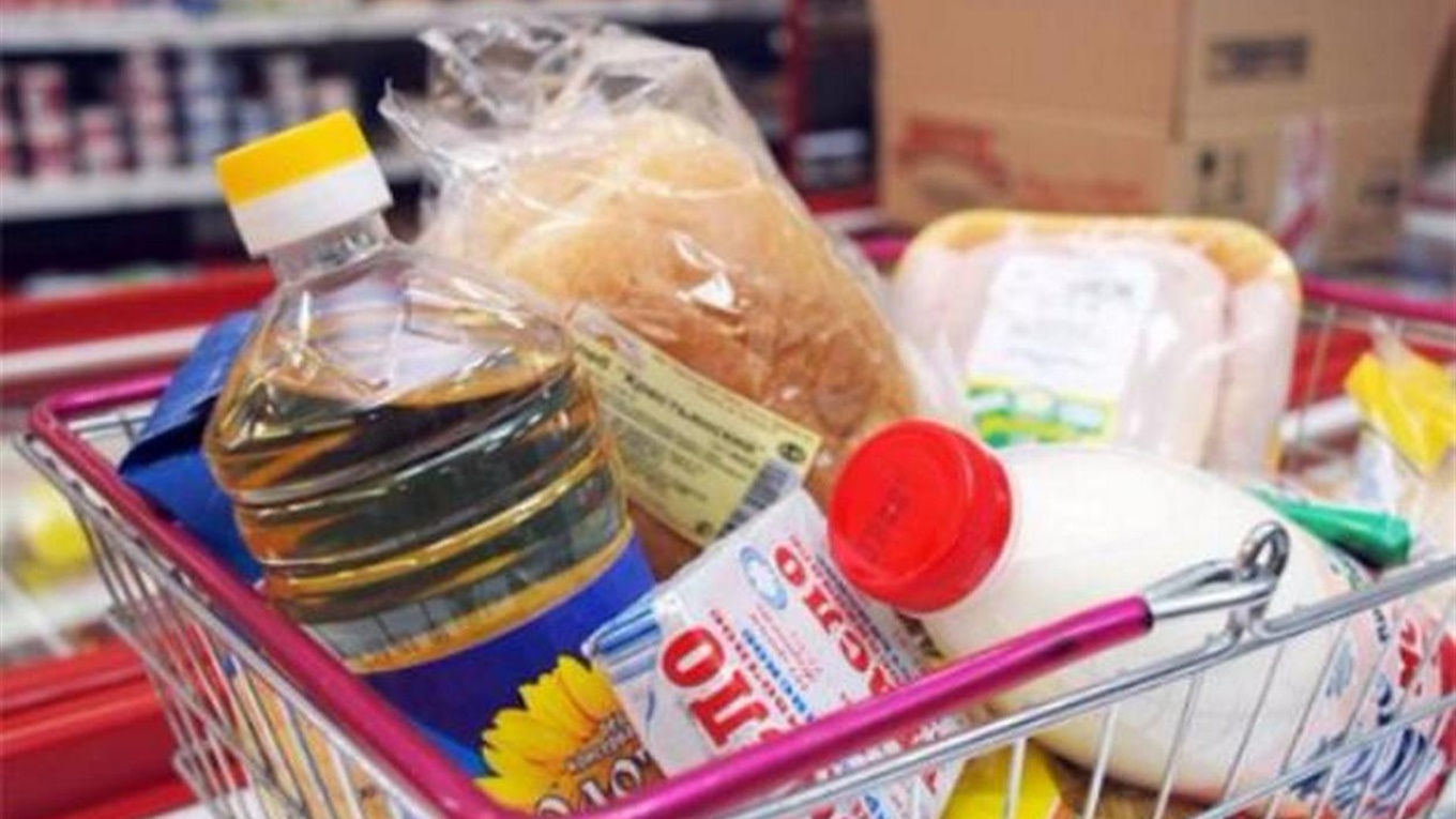 В Измаиле одиноким пенсионерам развозят продуктовые наборы: как присоединиться к акции (видео)