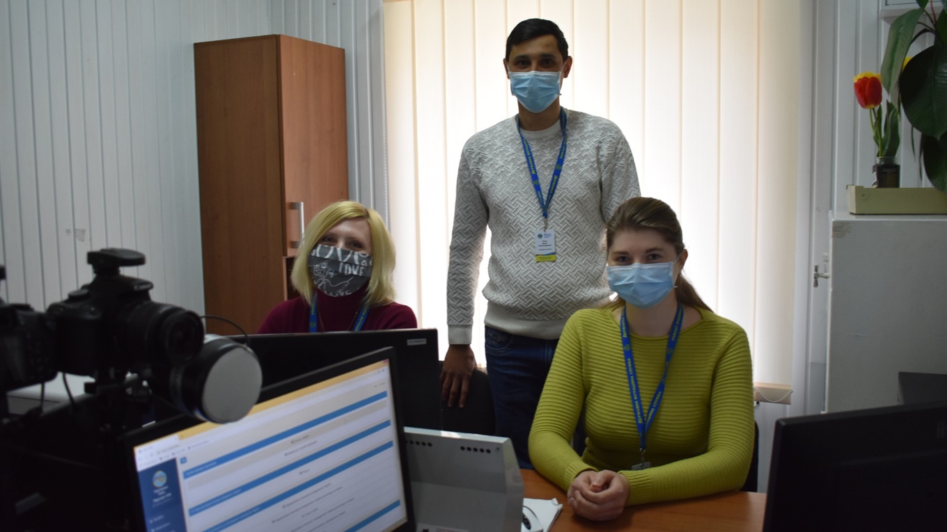 Нижньосірогозький сектор міграційної служби видає ID-картки попри карантин