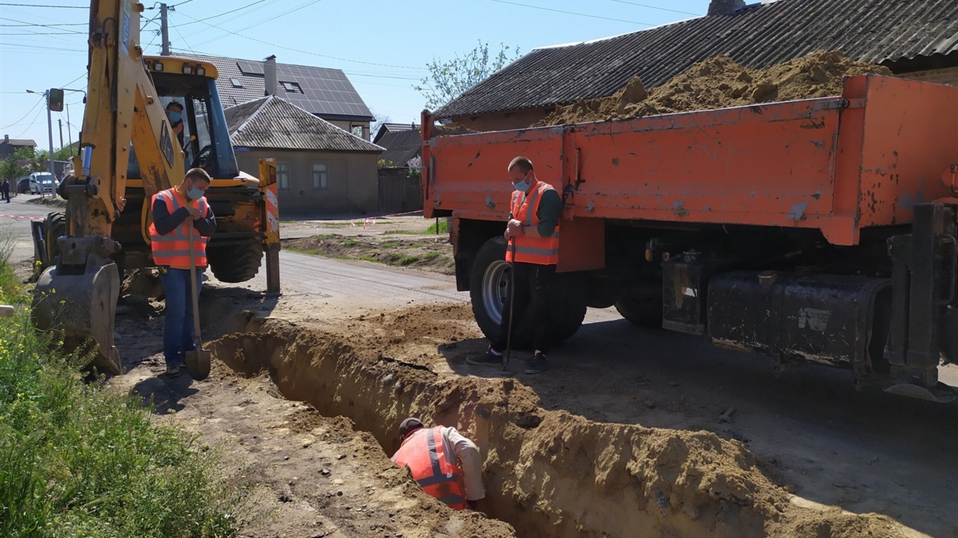 В Измаиле ремонтируют водопровод на улице Кутузова (видео)