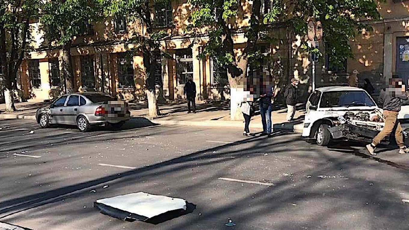 В утреннем ДТП в Измаиле пострадала девушка