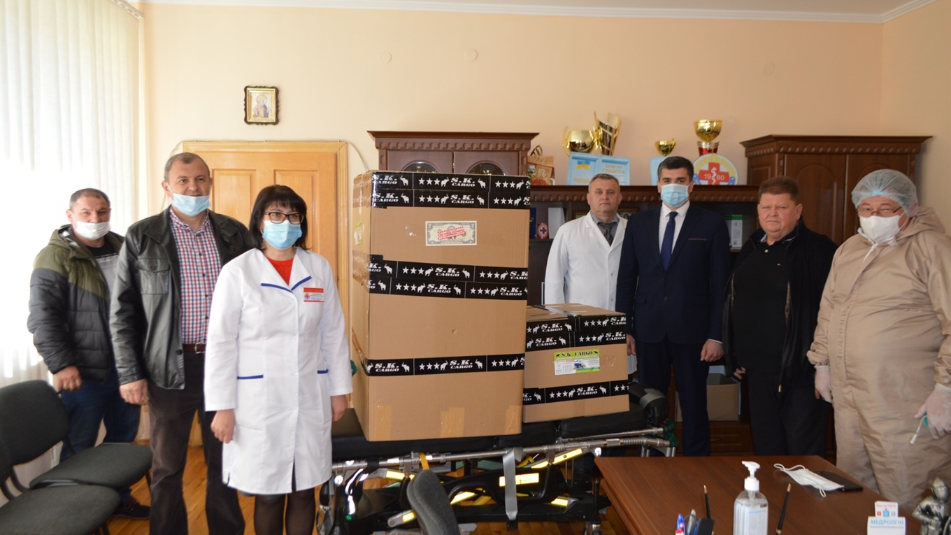 Кіцманській ЦРЛ благодійники передали  сучасний апарат штучної вентиляції легень