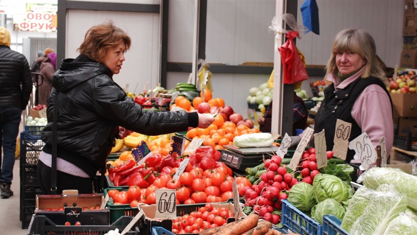 Кабінет Міністрів дозволив відкриття продуктових ринків: а як у Новограді?