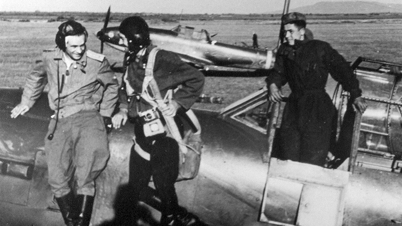 За 100 польотів на штурмовику давали Зірку Героя. У Бориса Гаріна їх було 215