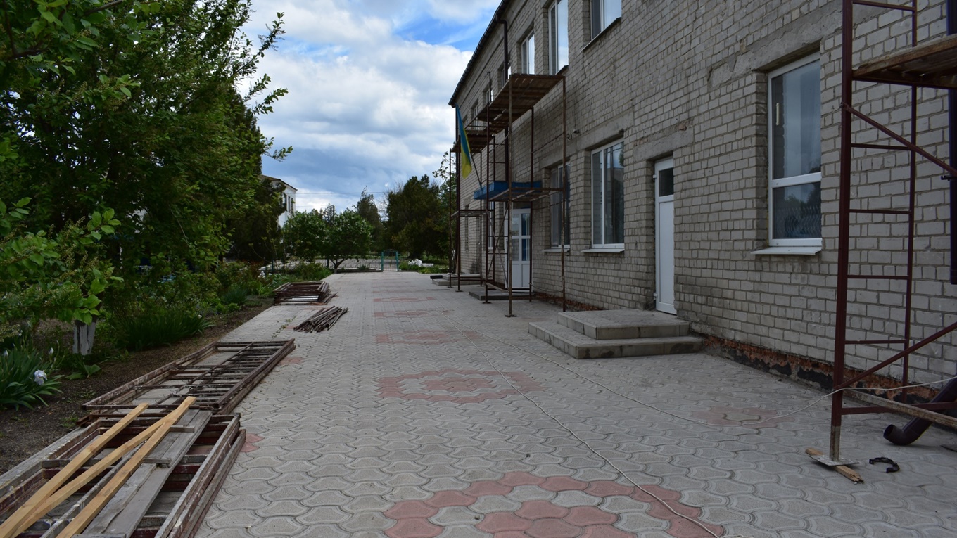 Більше 900 тисяч гривень витратять на капітальний ремонт фасаду дитсадка “Колосок” в Нижніх Торгаях